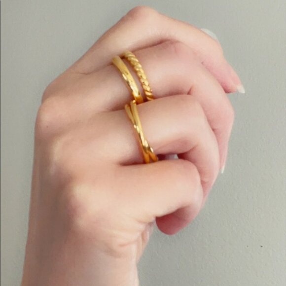 Gold Band Double Intertwined Crisscross Rings